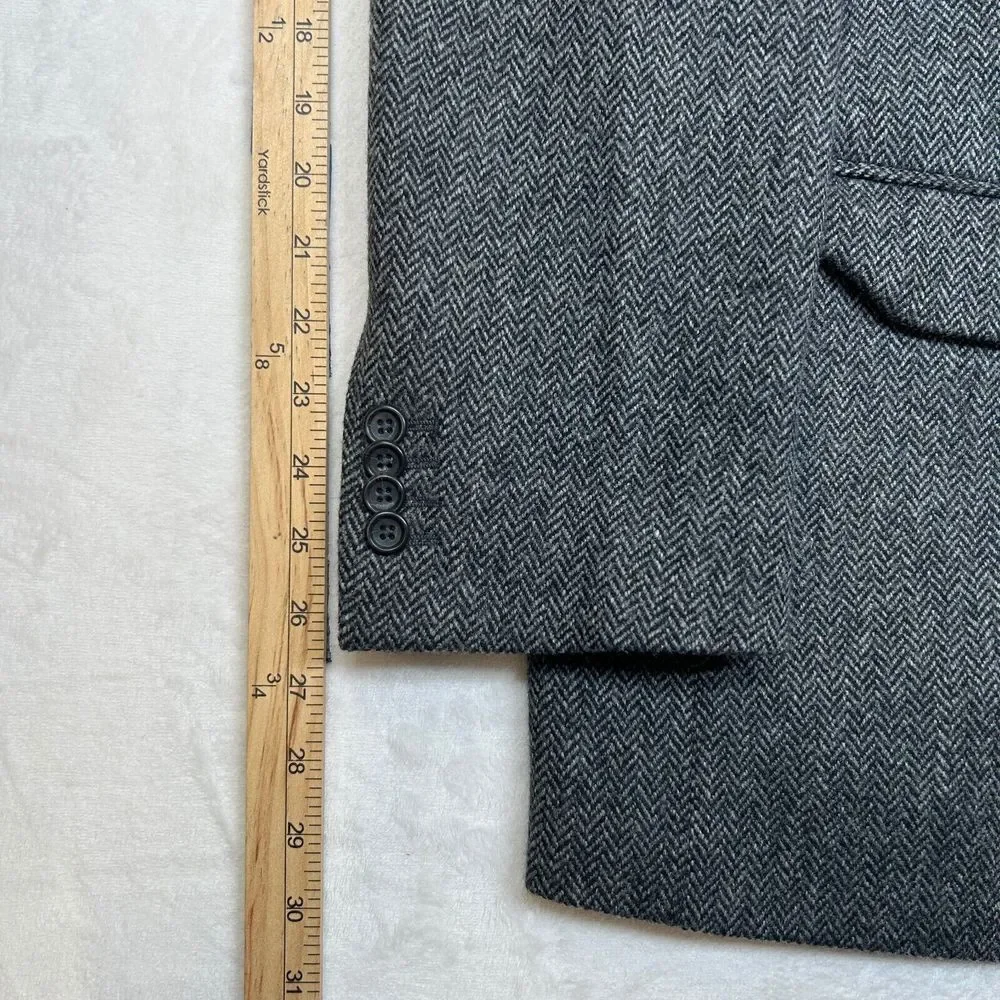 Banana Republic Tweed Sport Coat Mens‎ 44R 44 Grey Herringbone Wool